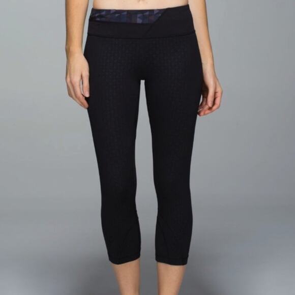 Lululemon Run Inspire Geometric Crop Leggings Size 6 - Picture 1 of 9